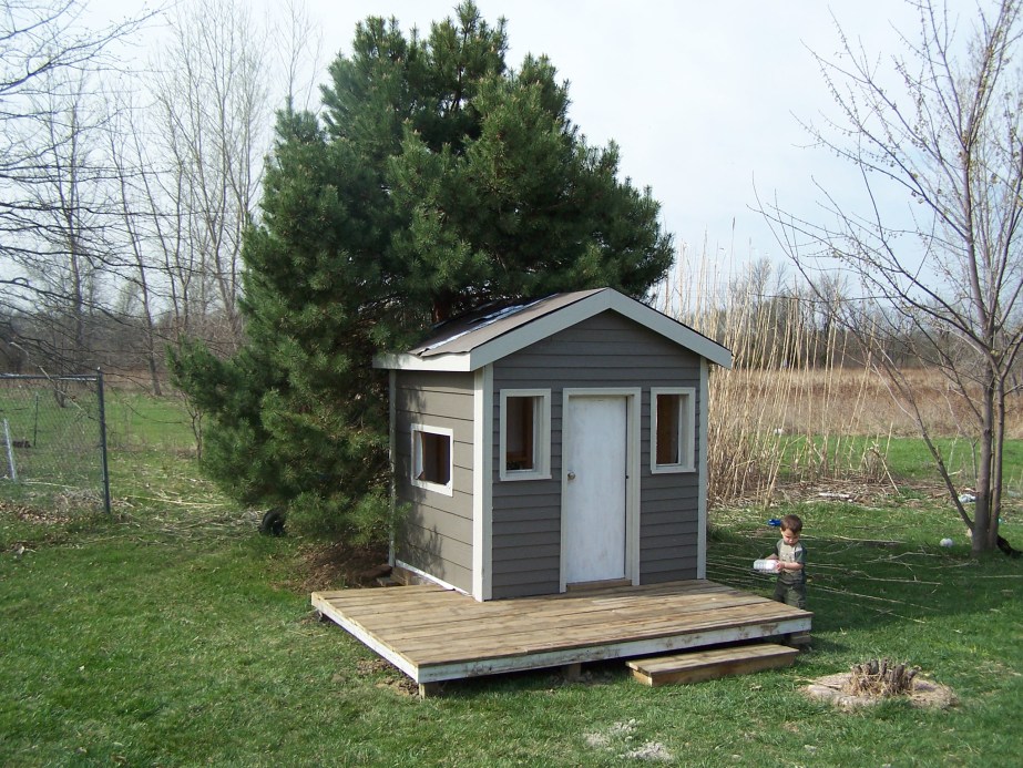 kids, playhouse, imagination, cool, awesome, dad, cottage, handmade, design, wood