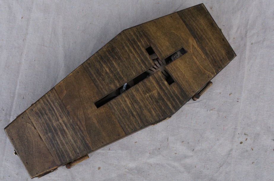 wooden skeleton | tonyfrentrop.com