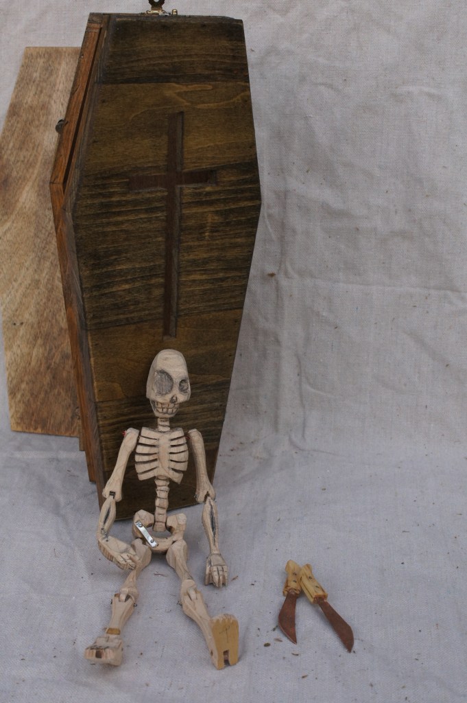 wooden skeleton | tonyfrentrop.com